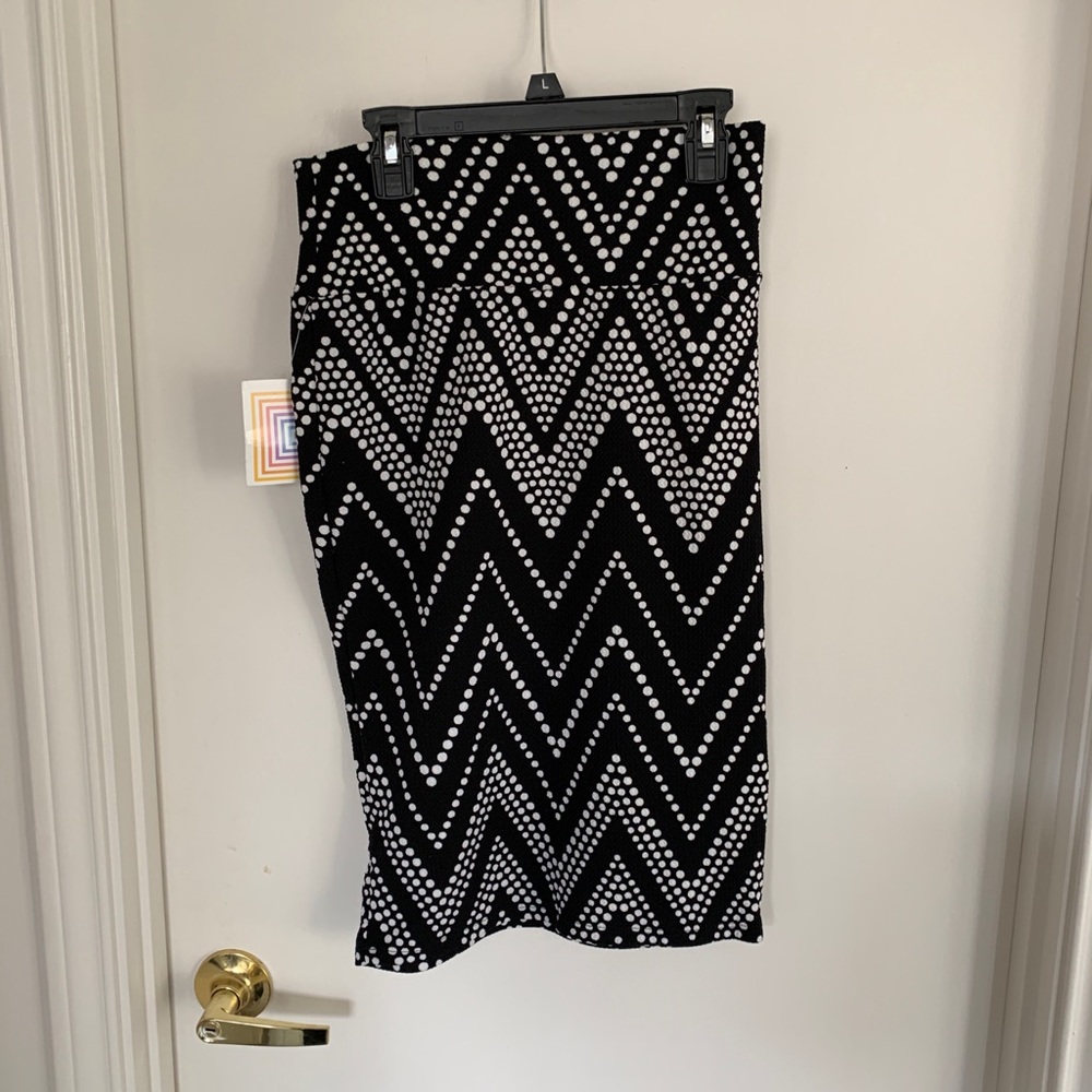 ☀️NWT Luluroe Cassie Skirt